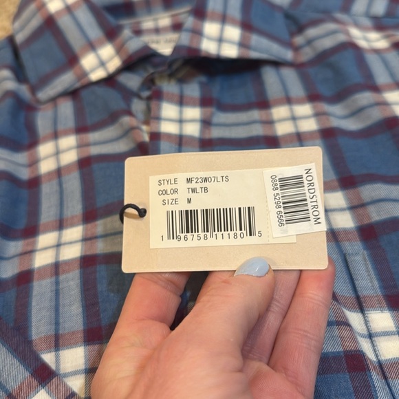 NWT Peter Millar Men’s Summer Soft Button Down - Picture 2 of 5